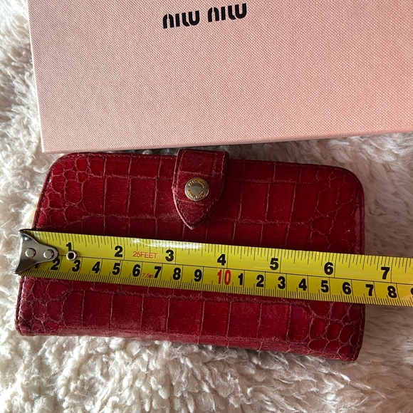 Miu Miu leather bow croc emboss wallet - Picture 7 of 13